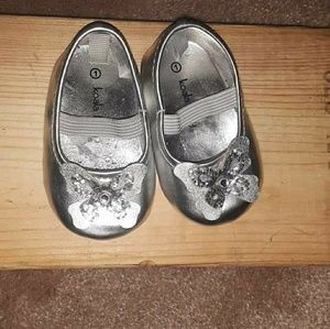 Baby girl shoes & dr brown bottles new